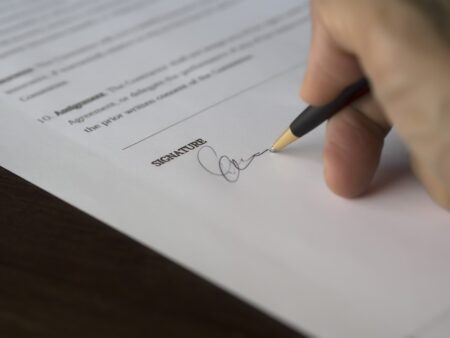 What to Include in a New Client Welcome Packet